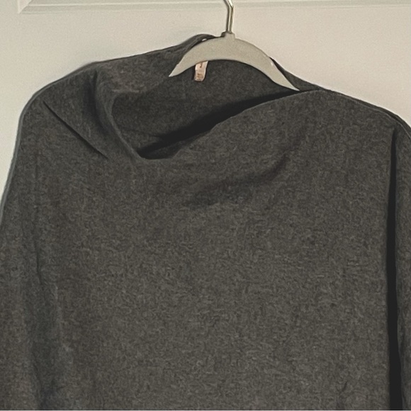 New! Red Envelope 100% cashmere Poncho dark gray nwot 47130 - Picture 16 of 16